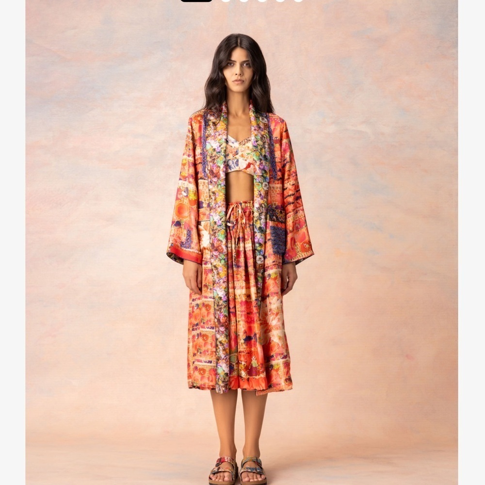 Bokja Tapestry Silk Reversible Robe Size Medium - Picture 6 of 7